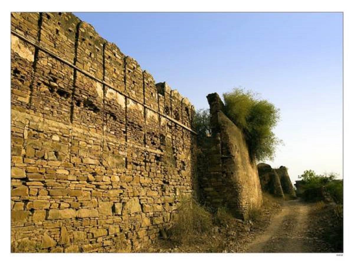 Fort Begu Begun Bagian luar foto
